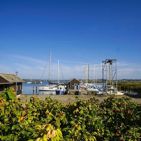 Hafennahes Mit Terrasse Und Meerblick - Timpete Steuerbord * Gager