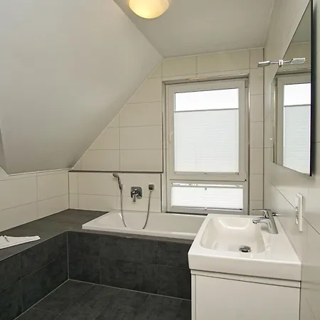Timpete Haus Steuerbord Terrasse, Meerblick, Eigene Sauna Ferienhaus
