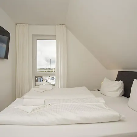 Hafennahes Mit Terrasse Und Meerblick - Timpete Steuerbord *