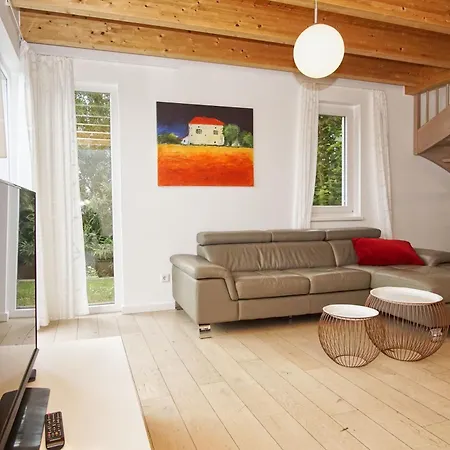 Casa de Férias Hafennahes Mit Terrasse Und Meerblick - Timpete Steuerbord