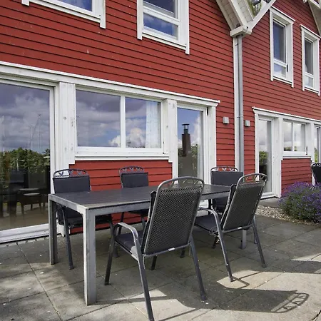 Hafennahes Mit Terrasse Und Meerblick - Timpete Steuerbord